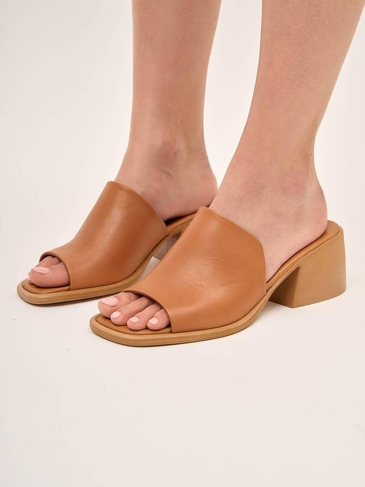 Camel Block Tan for wholesale by LONZA SHOES