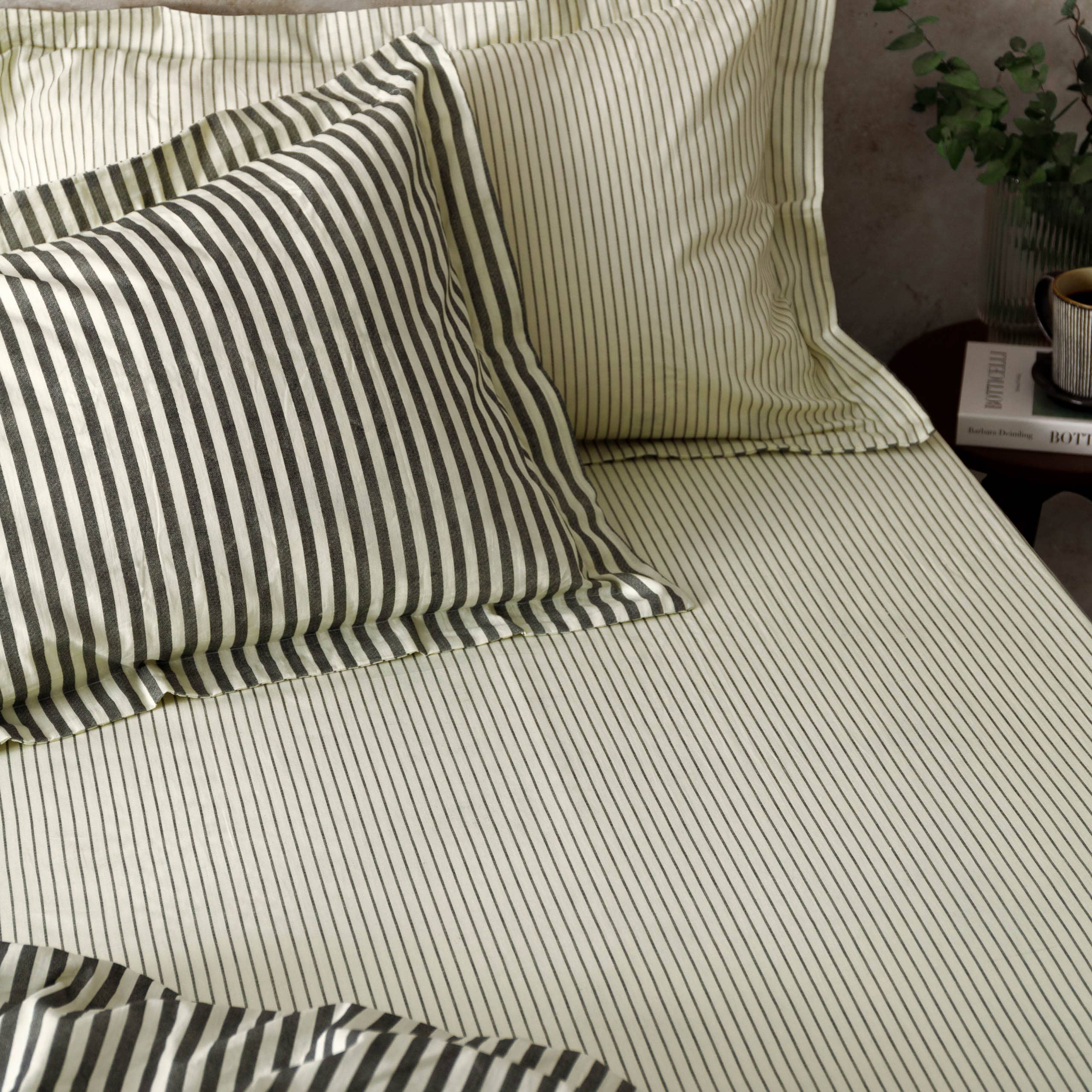 Hebden 100% Cotton Narrow Stripe Fitted Bed sheet Black for wholesale on Faire0