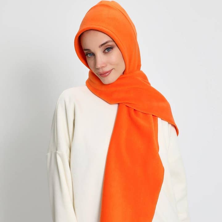 Écharpe à capuche en polaire coupe-vent pour femmes avec cache-cou, ensemble bonnet et écharpe d'hiver confortable, enveloppement d'hiver tout-en-un, B-85PL pour la vente par Aisha's Design