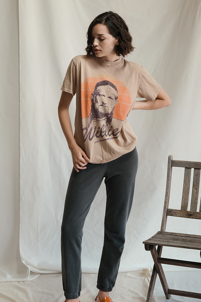 Life Clothing Co – wholesale Screen printed t-shirt – Women′s – Willie Nelson Sunshine Tee4