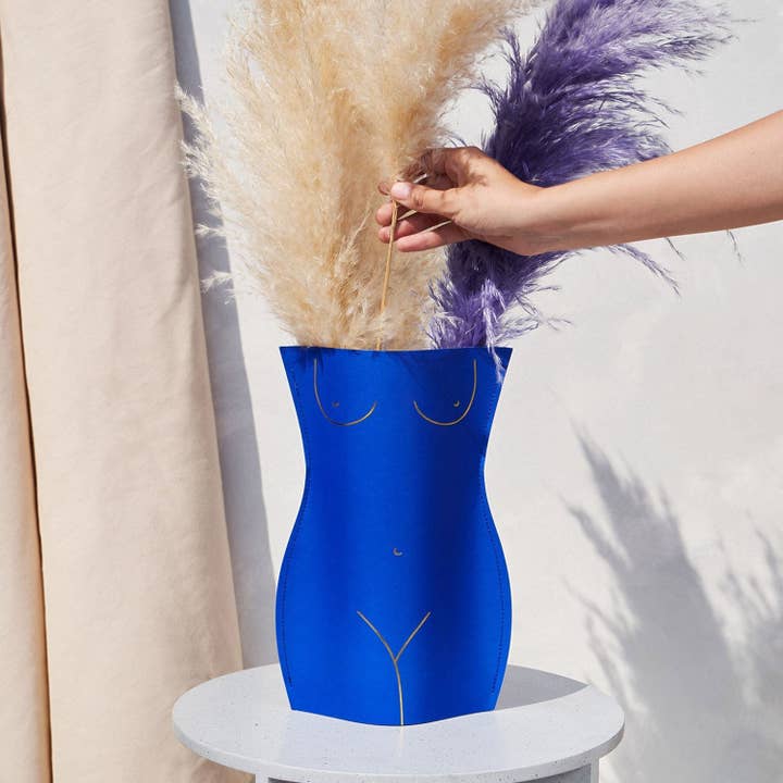 54 Celsius - Wholesale Vase - OCTAEVO Venus Paper Vase, Flower Vase & Card Set1