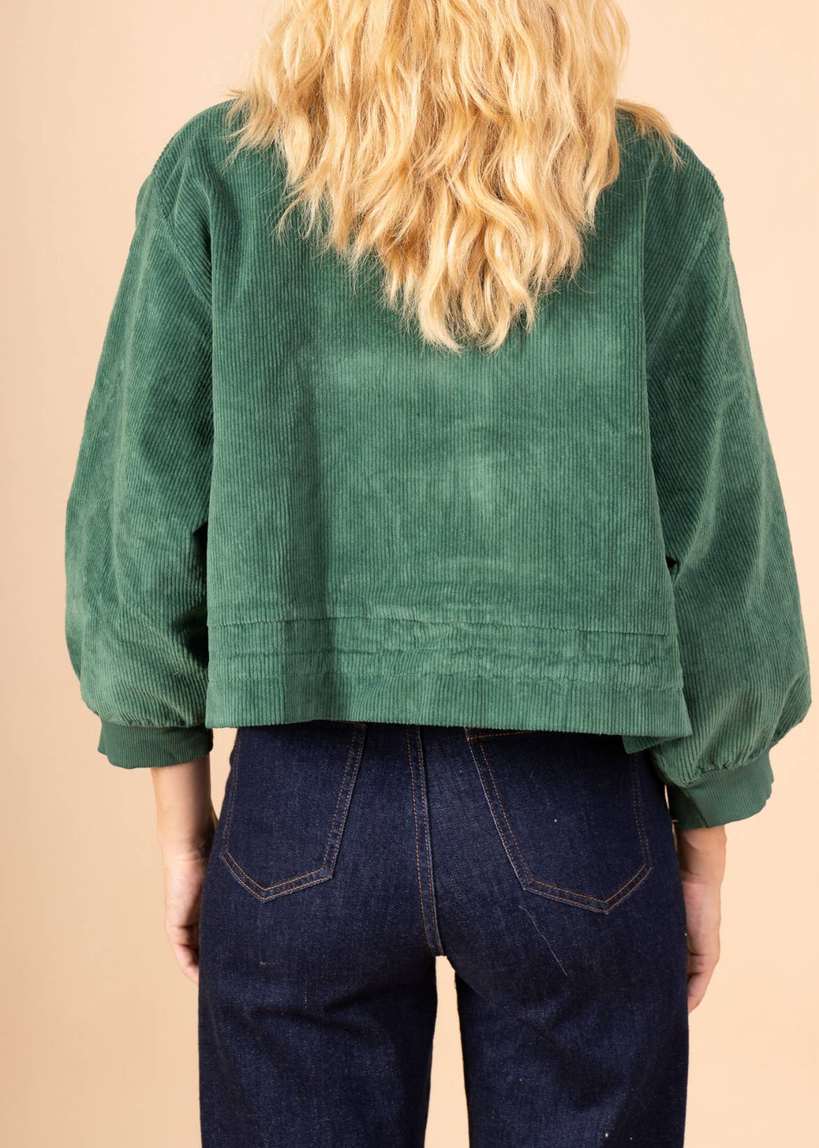 Nota bene - Wholesale Jacket - Women's - Cropped zip-up jacket in corduroy Art 3804911