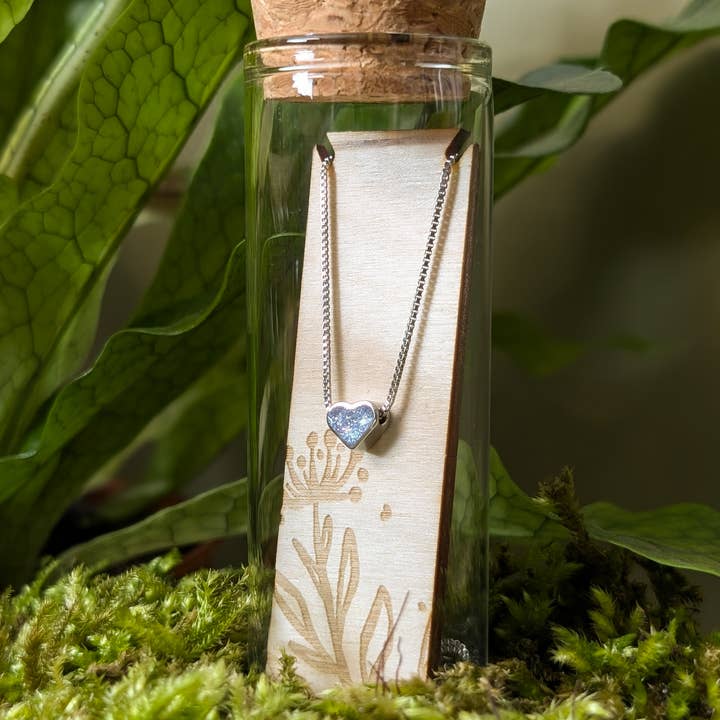 Banksia Botanicals – wholesale Pendant/charm necklace – Minimalistic Heart Sterling Silver Necklace