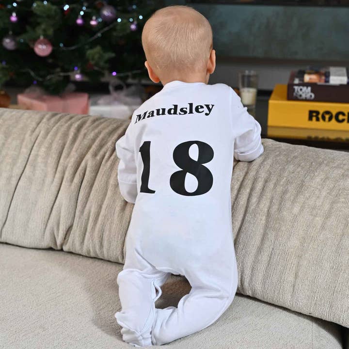 Personalisierter Schlafanzug mit Fußballmotiv für Babys für den Großhandel von Lulabay