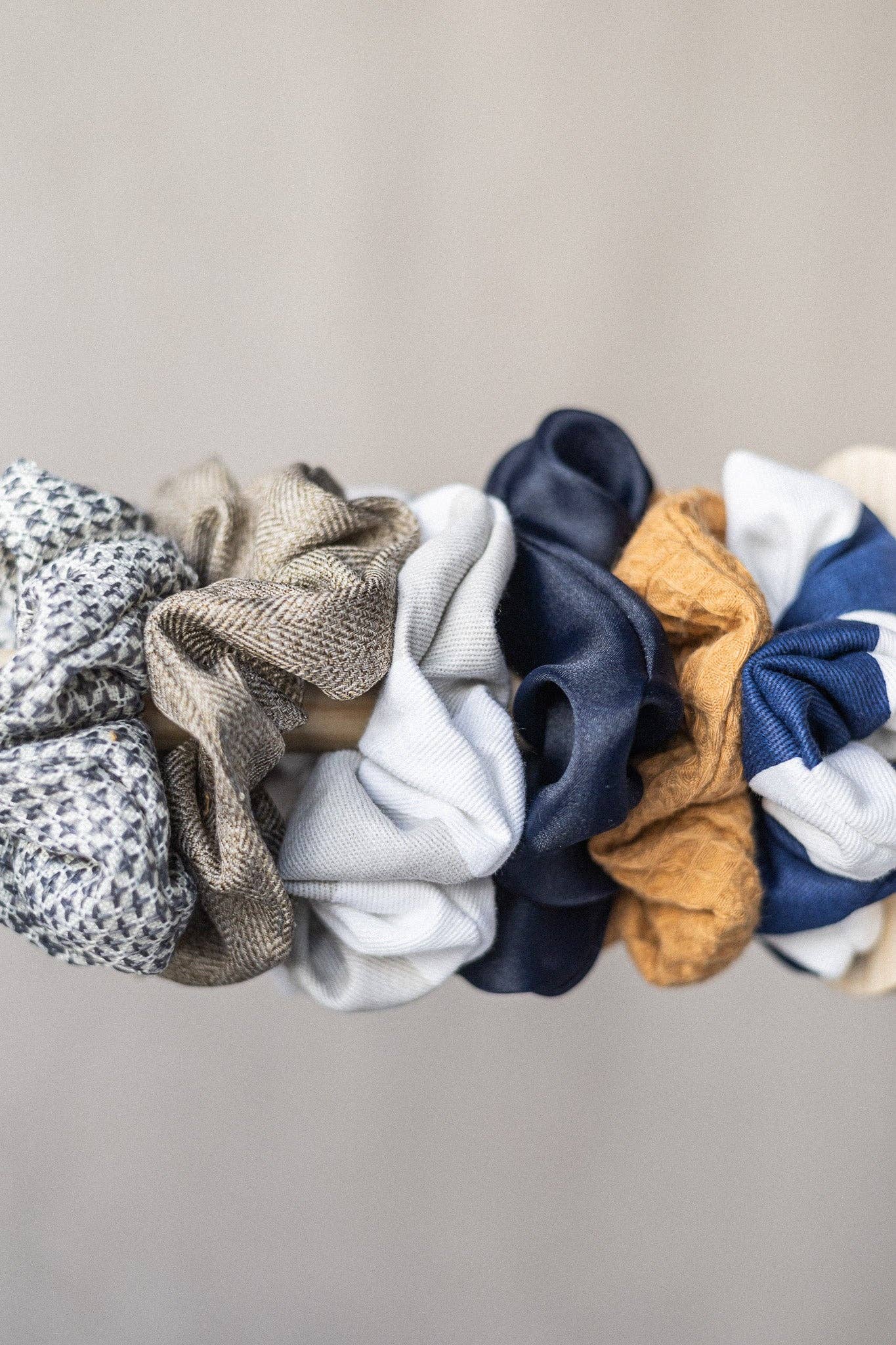 Gibou - Wholesale Fashion Headband - Women's - Chouchou ligné0