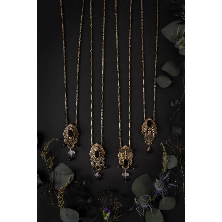 Trollbinde - Vente Colliers à pendentif - Amulette Animalis gothique avec symboles animistes8