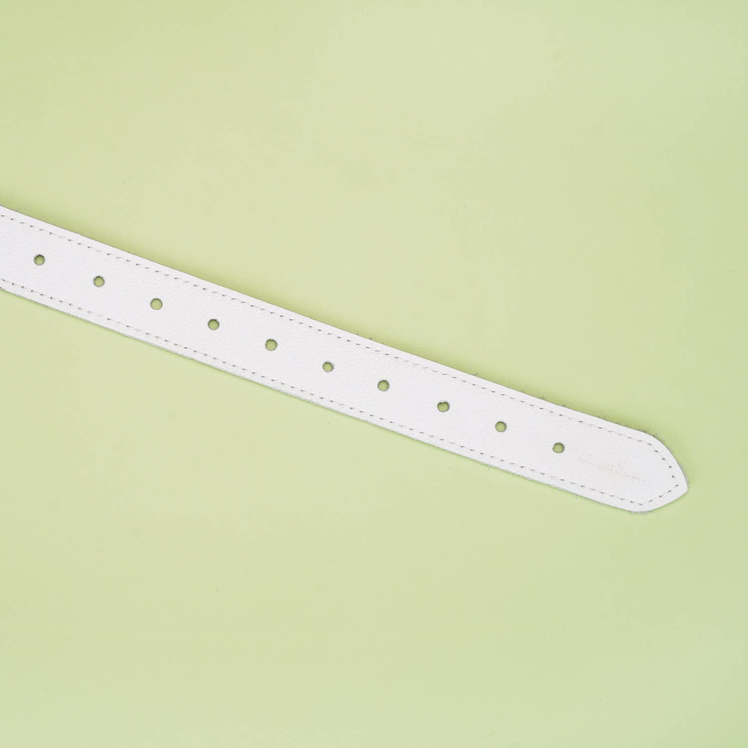 Liebe Seele - Wholesale Sex Toy - Fuji White - Cow Leather Matt Black Silicone Ball Gag4