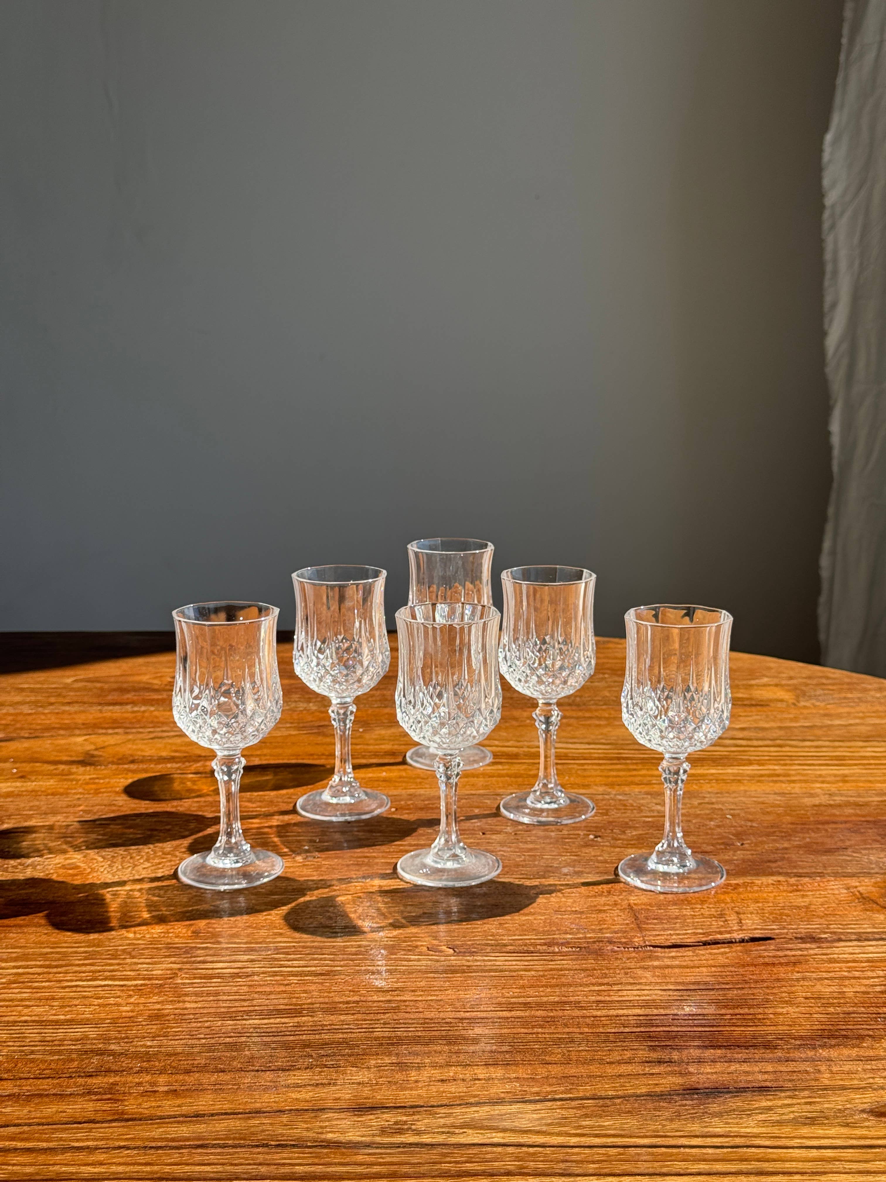 Office Objets - Wholesale Wine Glass - Set of 6 small diamond-cut crystal glasses H14.513