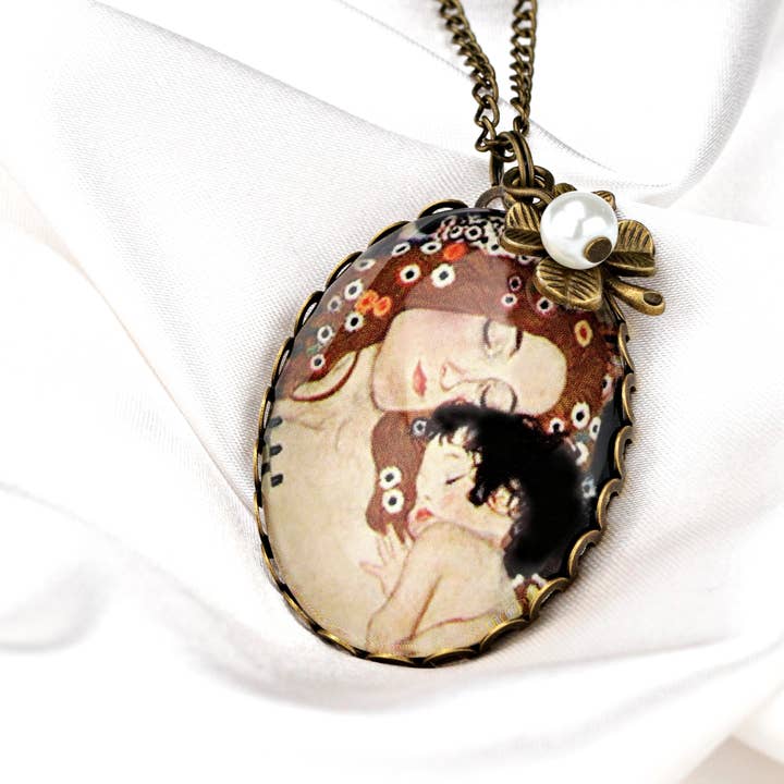 Collier en bronze « Mutterliebe » mère et enfant de Klimt, vintage pour la vente par MadamLili