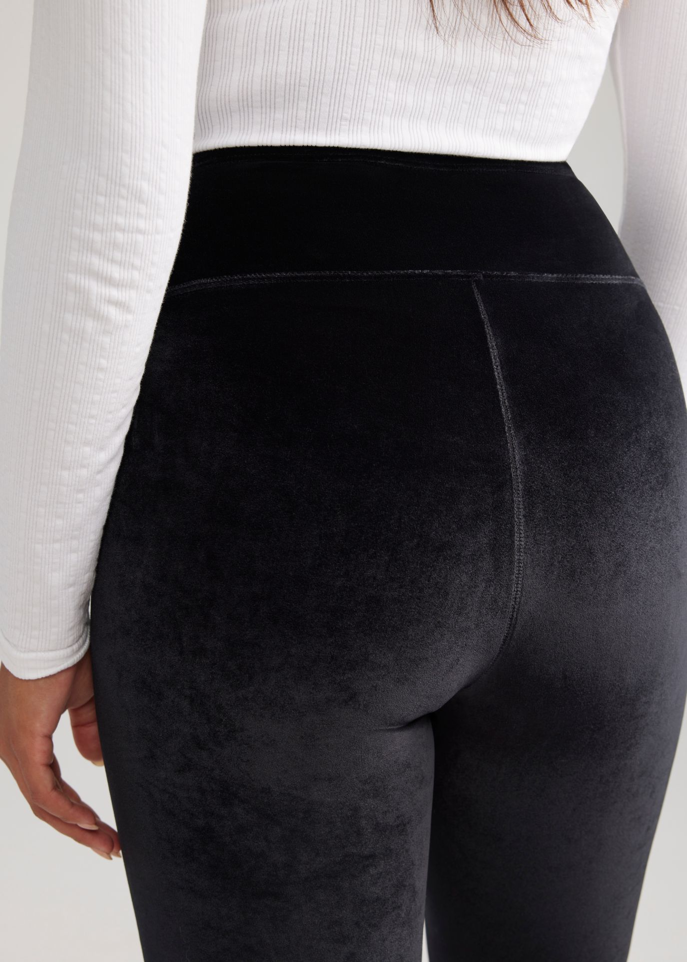 Black Velvet Shaping Legging for wholesale on Faire3
