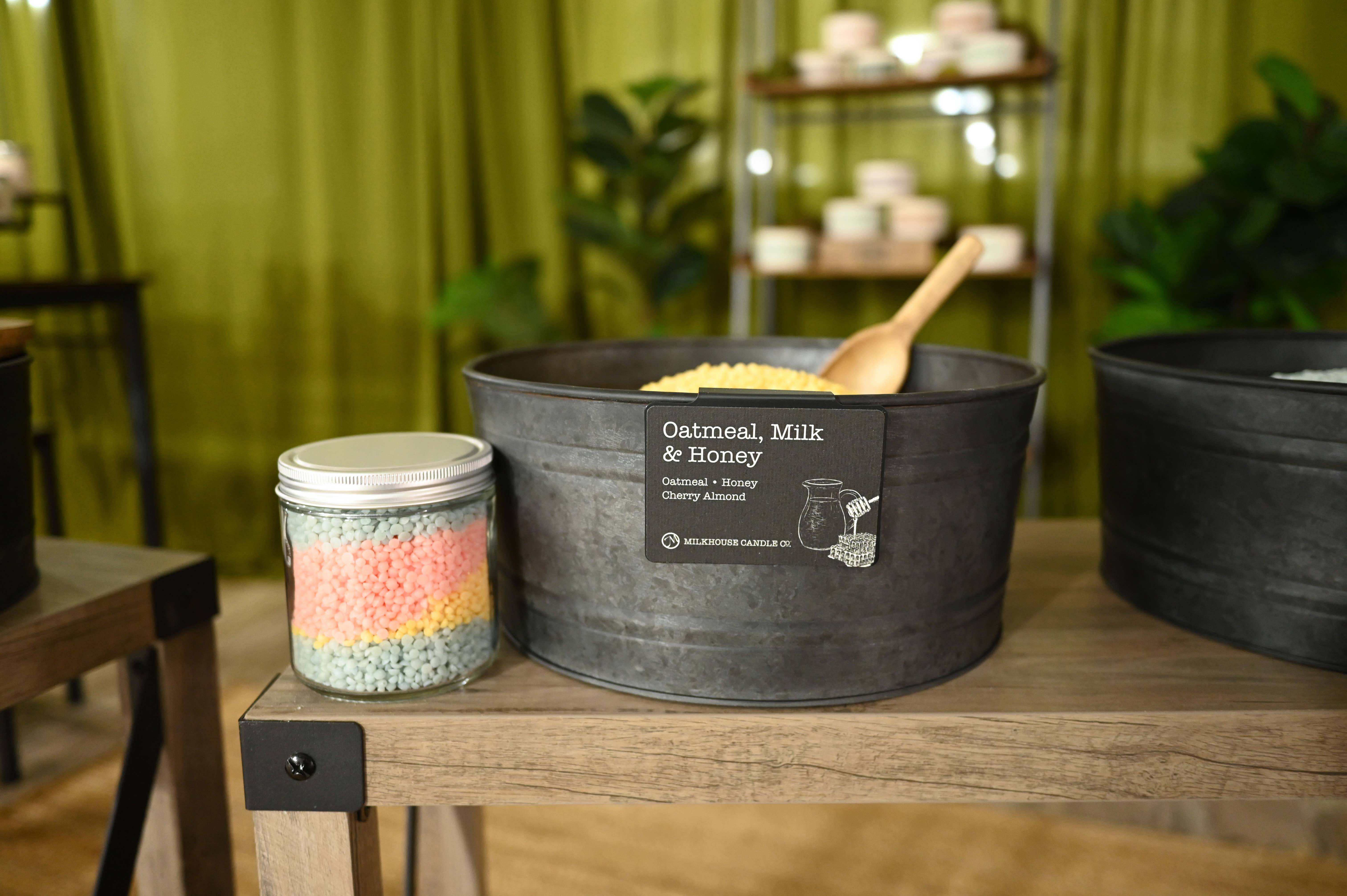 Milkhouse Candle Company - Wholesale Jar/Filled Candle - Candle Bar - 10 oz Glass Wicked Jar with Lid5