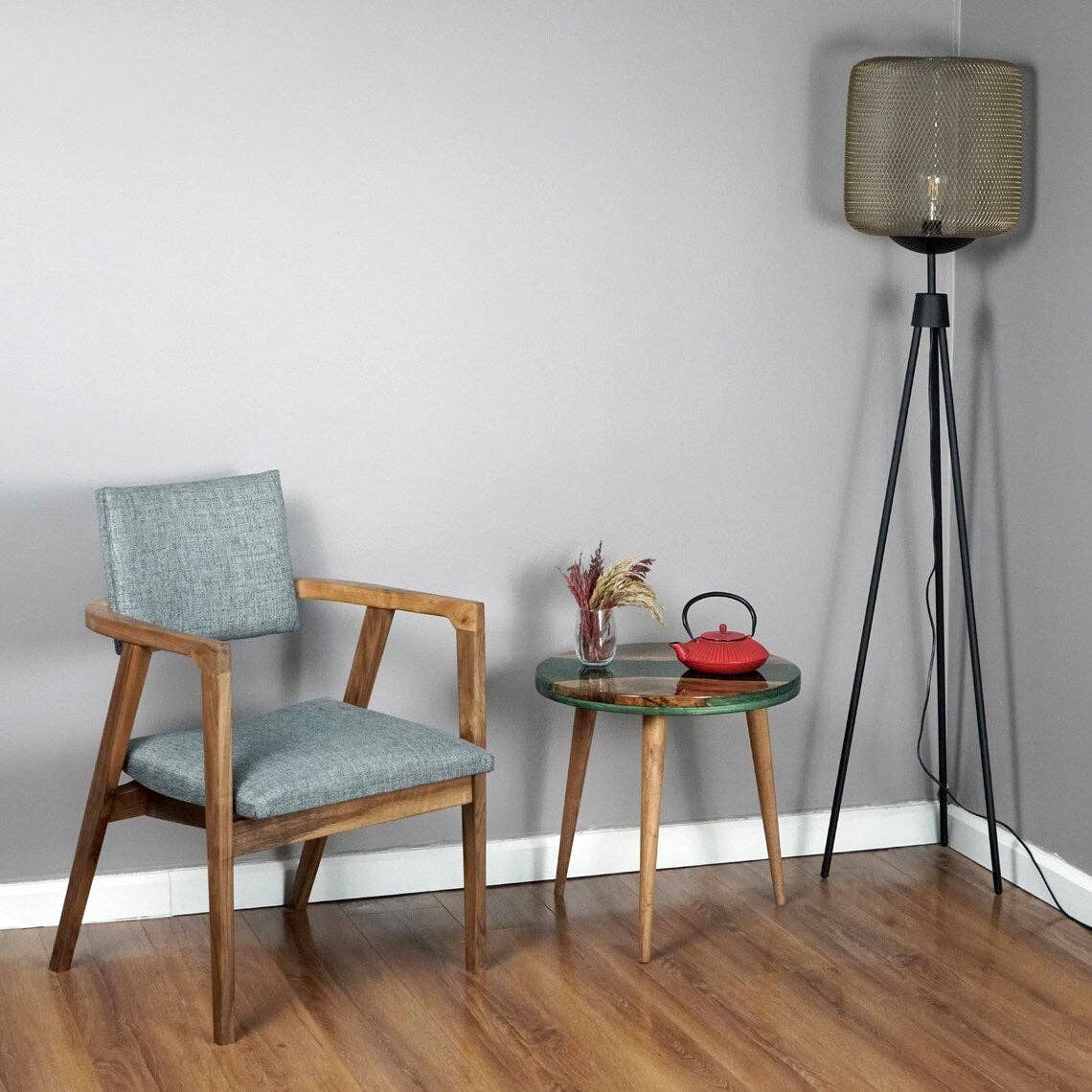 Ultimate Premium Products – wholesale Soffbord – Live Edge River Green harts runt soffbord - epoximöbler11