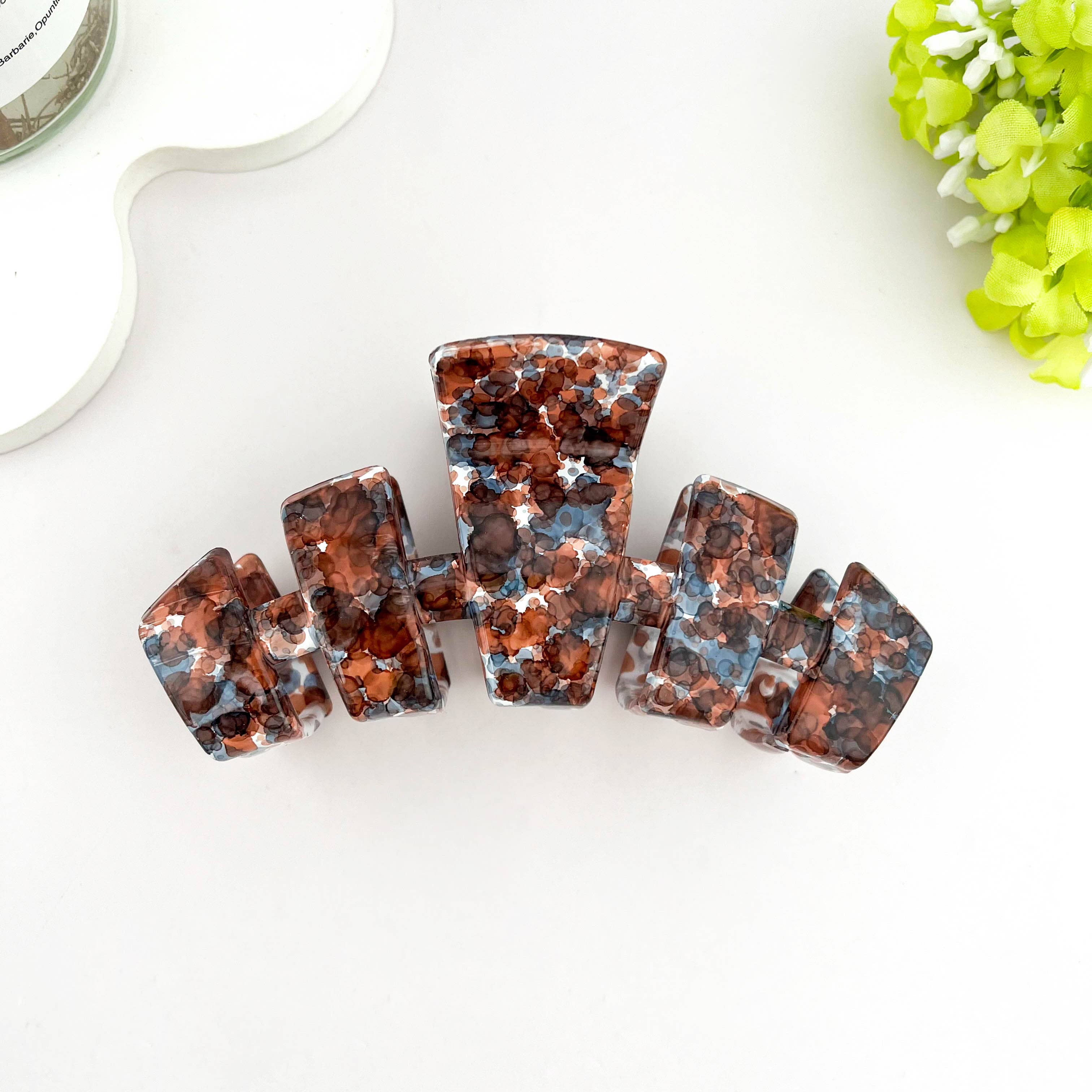 mildstyles - Wholesale Hair Clip - Women's - Vintage Large Hollow Geometric Acetate Hair Claw Clip4