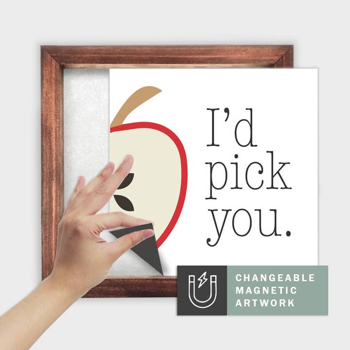 Magnetisk sæsonbestemt dekorindsats til udskifteligt skilt (Medium): Jeg ville vælge dig rød æble | Efterår | Magnetisk skiltblank sælges separat for engroshandel hos Simpler Seasons Decor