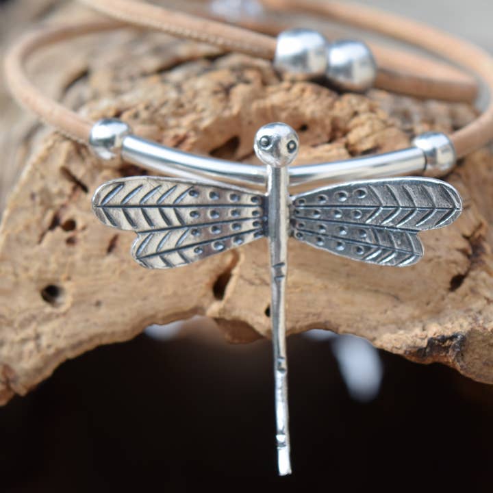 Colar Libélula e Cortiça por atacado de Cork Tree Designs