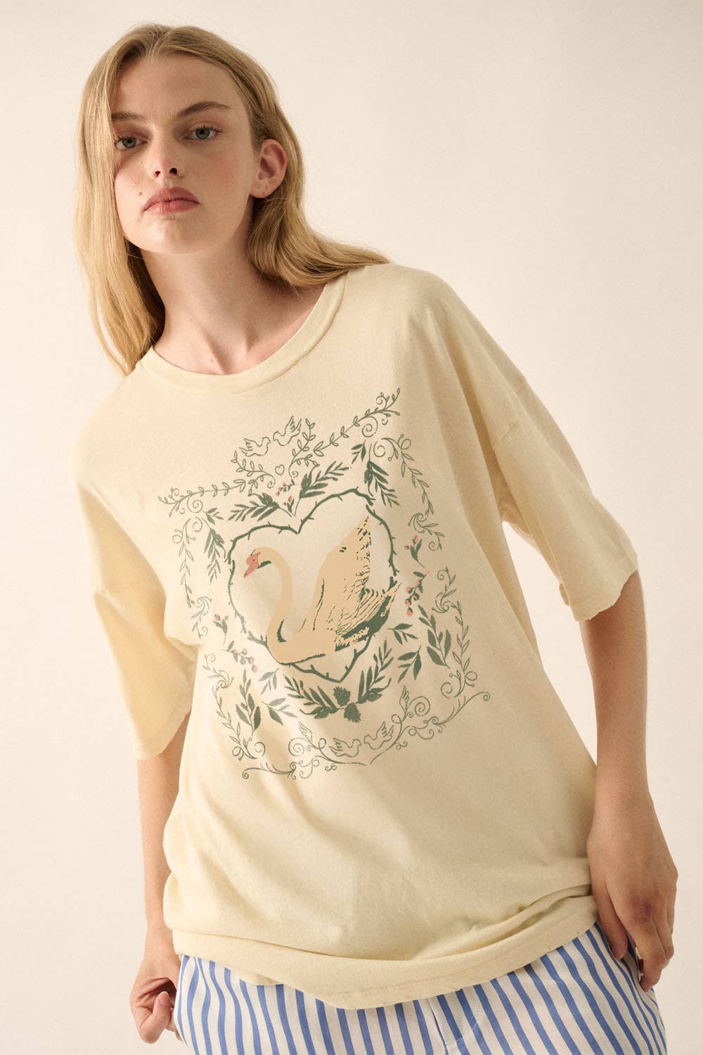 Promesa USA - Wholesale Screen Printed T-Shirt - Women's - Ornate Swan Vintage-Wash Oversize Graphic Tee6