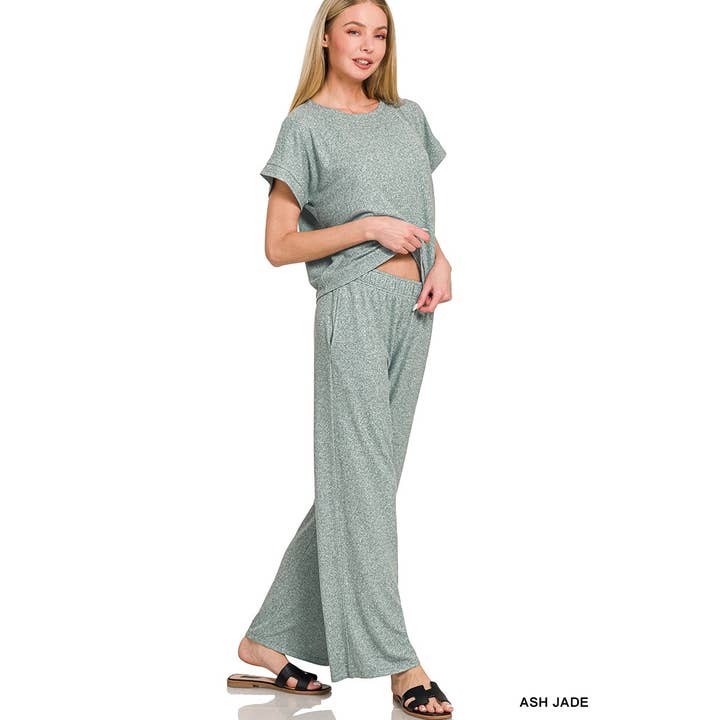 Short sleeve tee and lounge pants set for wholesale by Apolline