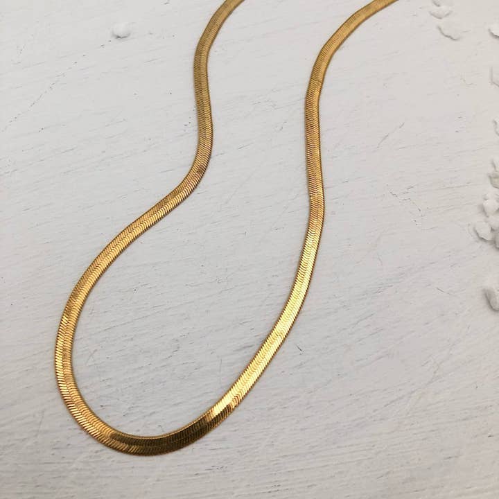 Athena sildeben halskæde for engroshandel hos Isabelle Grace Jewelry