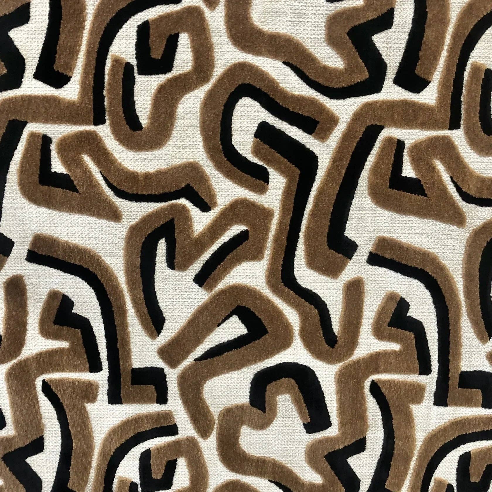 HF Atelier - Wholesale Chair - B&W Graffiti Swivel Chair for Bar, Restaurant or Residential3