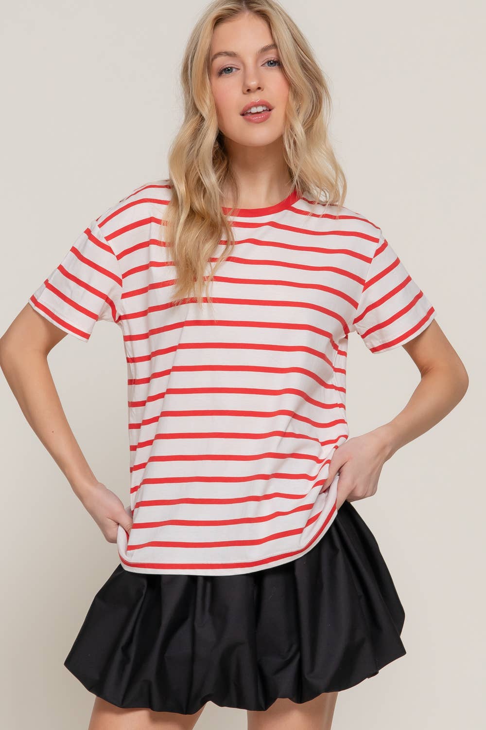 Active Basic | Active USA - Wholesale Gebreide top - Dames - Oversized T-shirt met korte mouwen en ronde hals in Y/D-strepen14