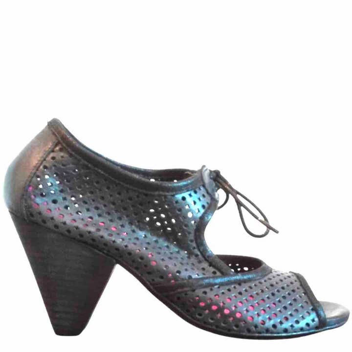 Gateau-black- Últimos Pares 35, 36, 39, 40 e 41! por atacado de Chanii B