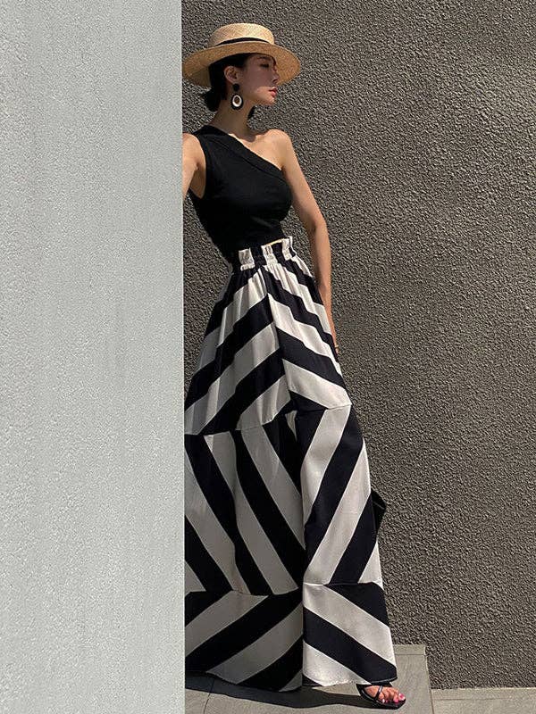 Sheer Trend – wholesale Set med topp och kjol - Dam – Set med randigt omlottlinne med enfärgad axel och kjol11