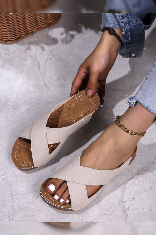 UNISHE – wholesale Sandals – Women's – Plain Crossed Straps PU Flat Slippers ZK16839