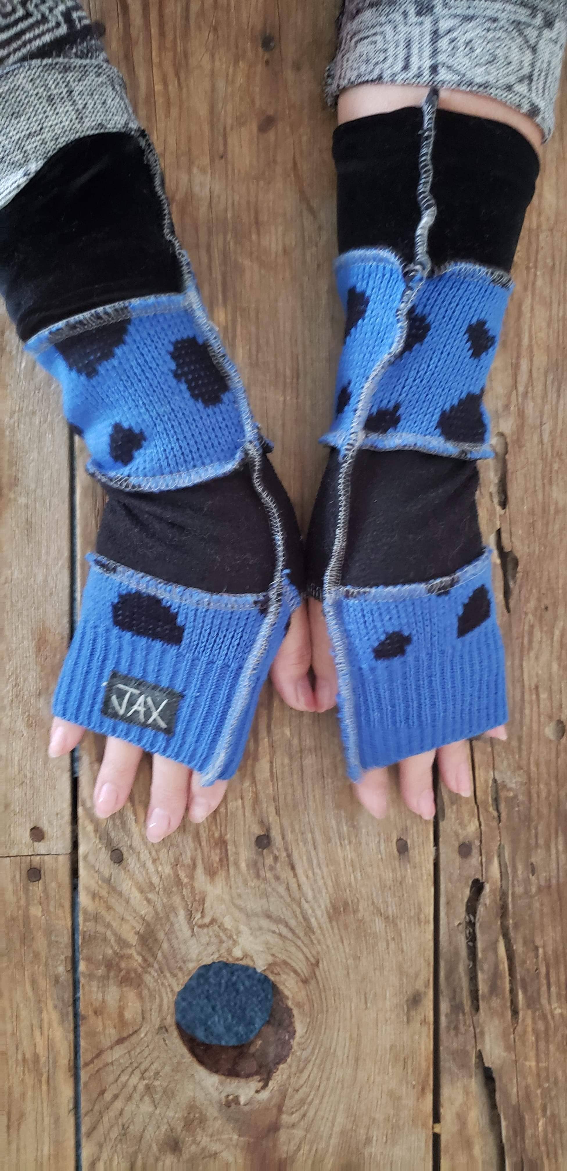 Jax Upcycled - Wholesale Gloves - Women's - Upcycled from Sweater STAFF FAVORITES Fingerless Glove7