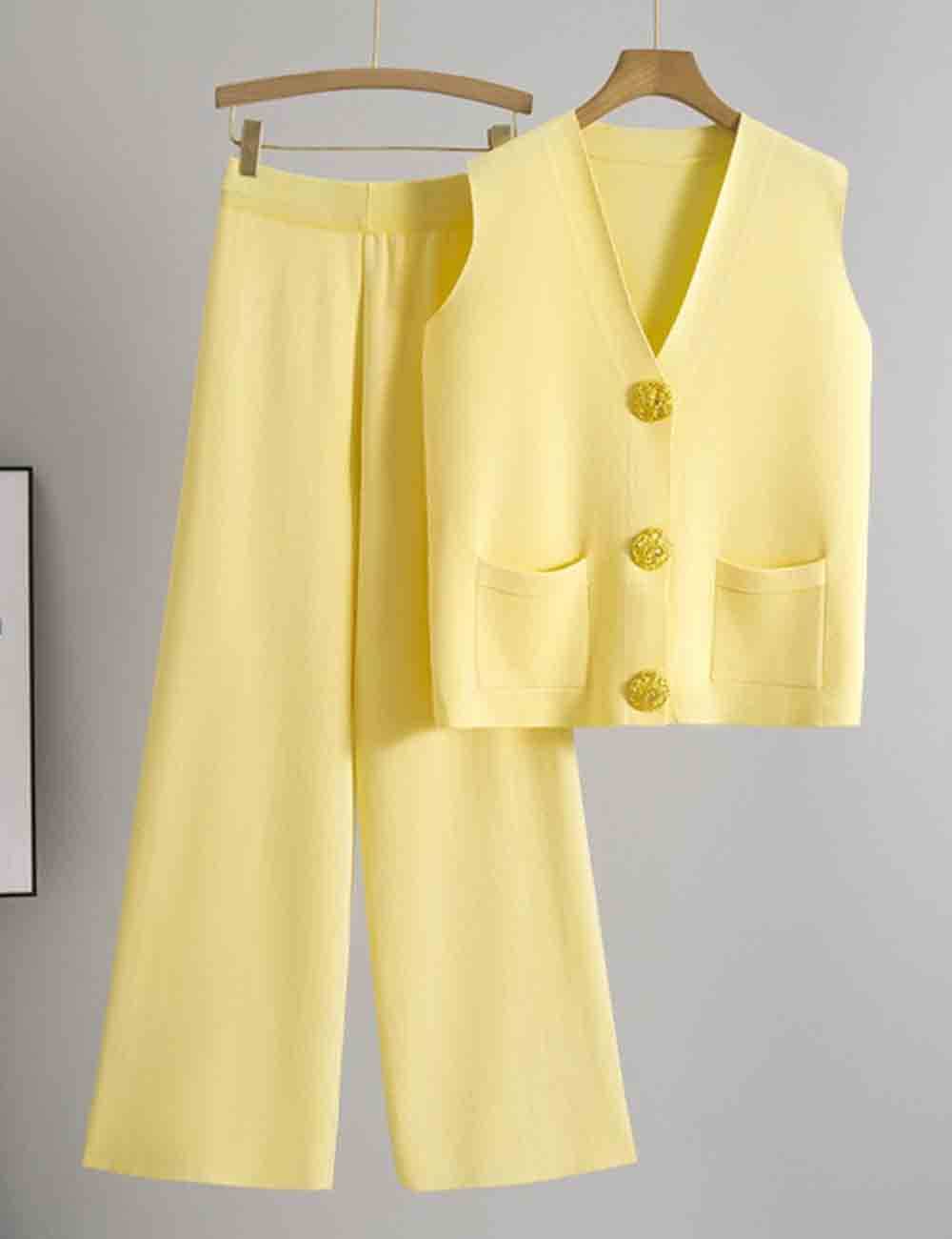 Sweetkama - Vendita all'ingrosso Completo top e pantaloni (NON loungewear) - Donna - Completo 2 pezzi: Gilet e Pantaloni a Maglia con Bottoni e Scollo a V a Tinta Unita da Donna1