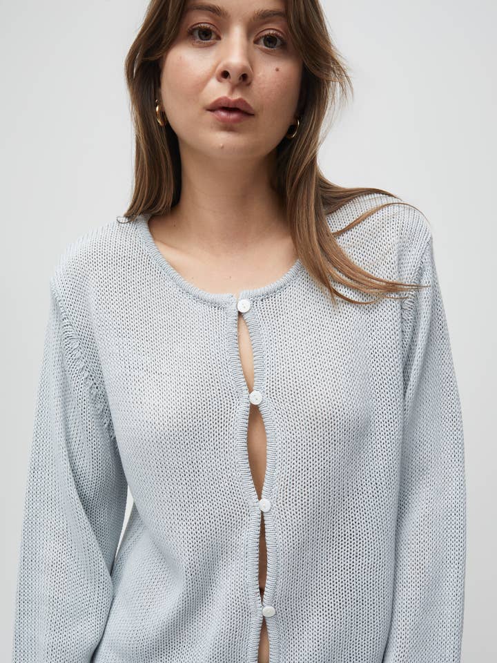 Le cardigan Morgan | Cardigan à manches longues à boutonnières ouvertes pour la vente par MOD REF