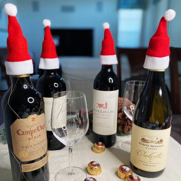Wrapables.com - Wholesale Christmas Decoration - Wrapables Mini Santa Hat Silverware Holders, Wine Bottle Hats, Table Decor (Set of 12)6