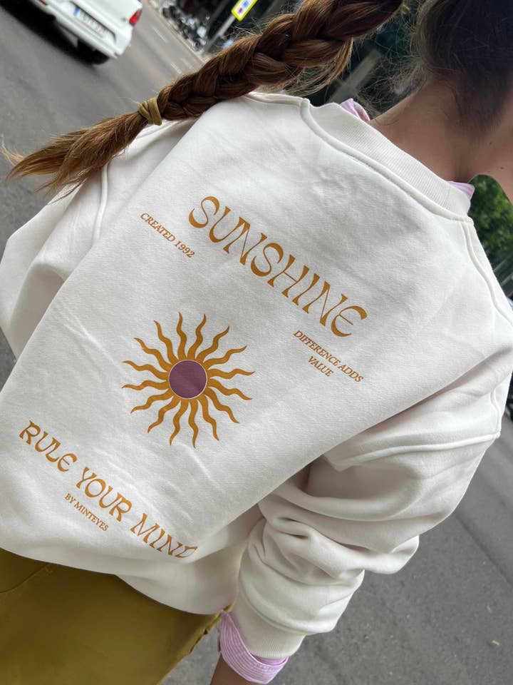 Sweat-shirt Soleil pour la vente par MINTEYES