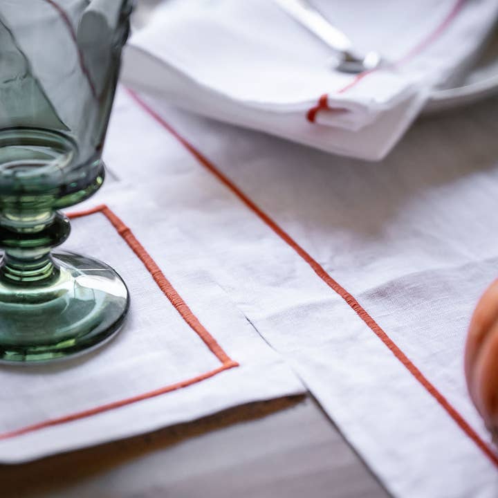 Her Shed Home Linens – wholesale Table runner – Dolce Embroidered Linen Table Runners5