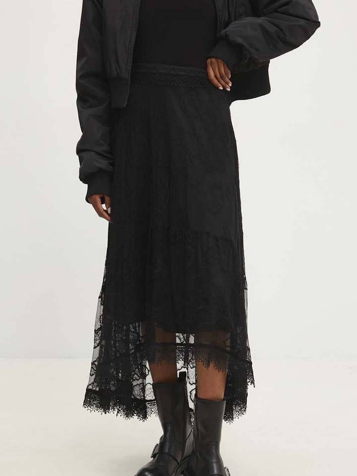 CHOKLATE PARIS - Wholesale Skirt - Women's - September skirt in asymmetrical lace - 8098812