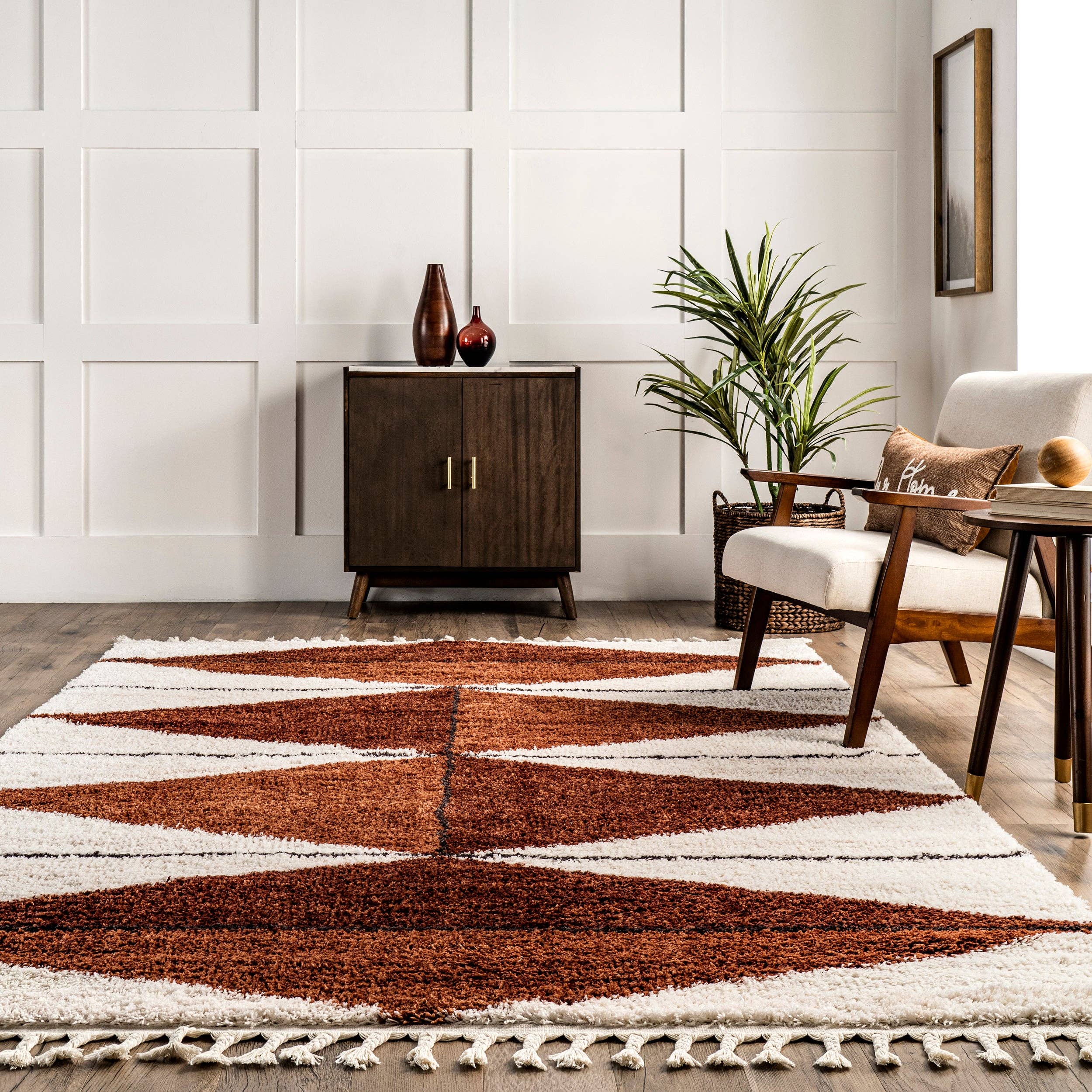 Rust Kali Shaggy Diamond Tassel Area Rug for wholesale on Faire6