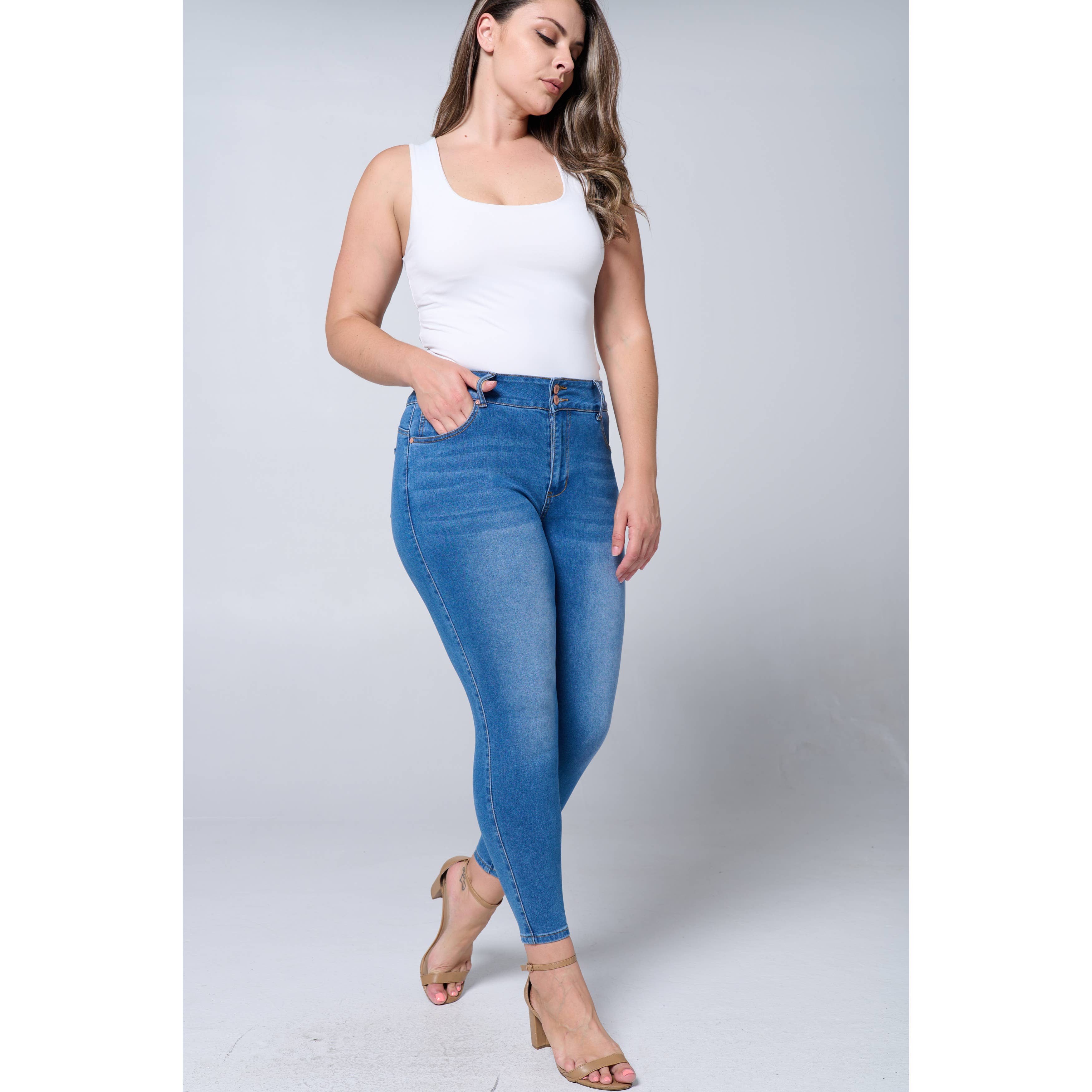 Donkerblauw Plus Size Skinny Jeans met Buikcorrigerende Taille en Lifting voor de Billen PH3502X Donkerblauw voor groothandel op Faire9