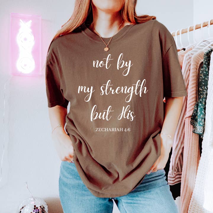 Pas par ma force, mais par son t-shirt pour la vente par God Influenced Apparel