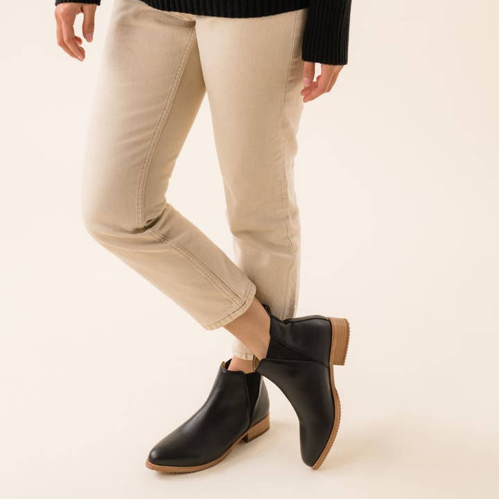 Nisolo - Wholesale Chelsea Boots - Women's - Eva Everyday Chelsea Boot Black
