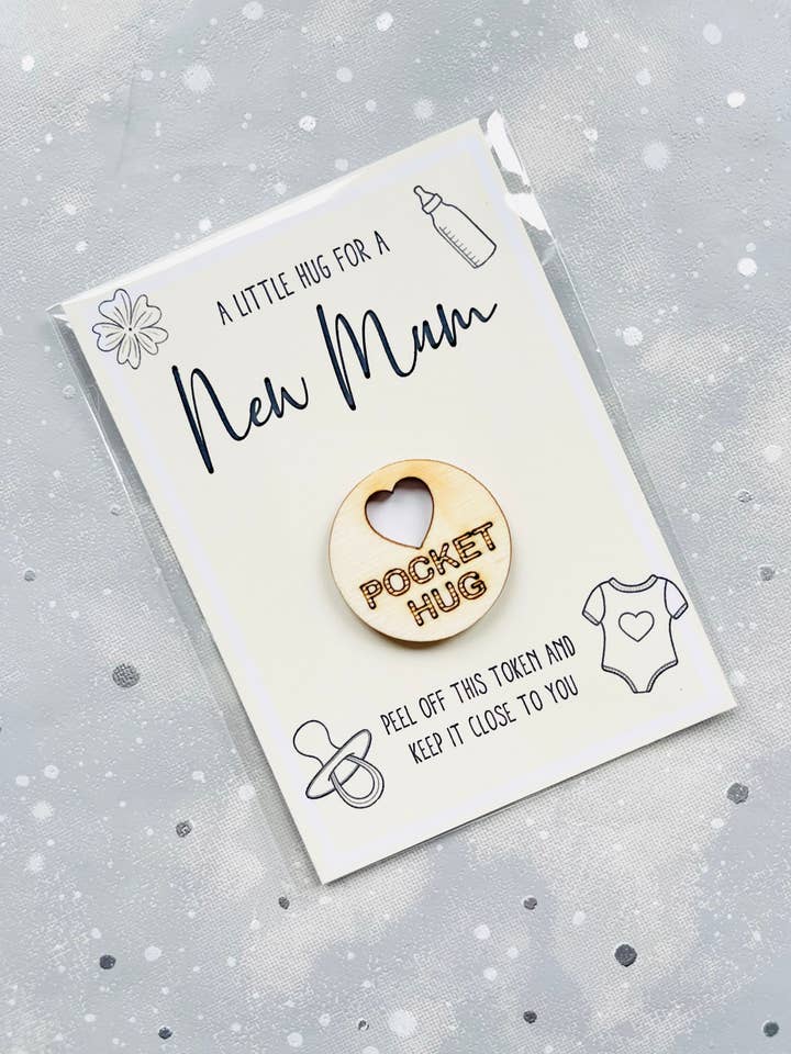 Gettone tascabile New Mum Pocket Hug e regalo per coccole per la vendita all'ingrosso da parte di The Gift Club