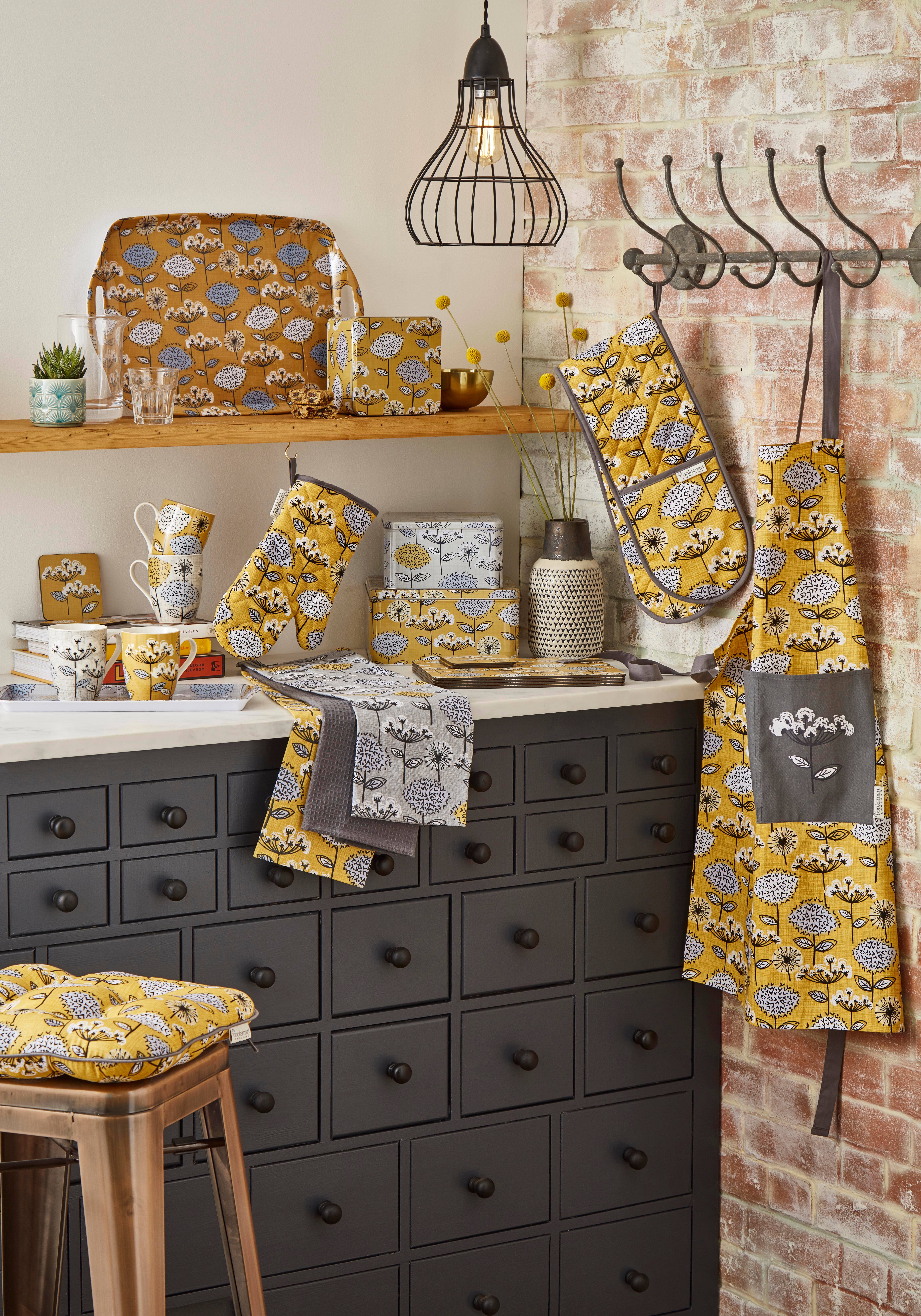 Mustard Apron with Wipe Clean Coating Retro Meadow for wholesale on Faire1