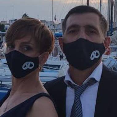 Mascherina forma 2 anti-polvere lavabile andrĂ tutto bene matrimonio anniversario per la vendita all'ingrosso da parte di Il Tocco di Minerva