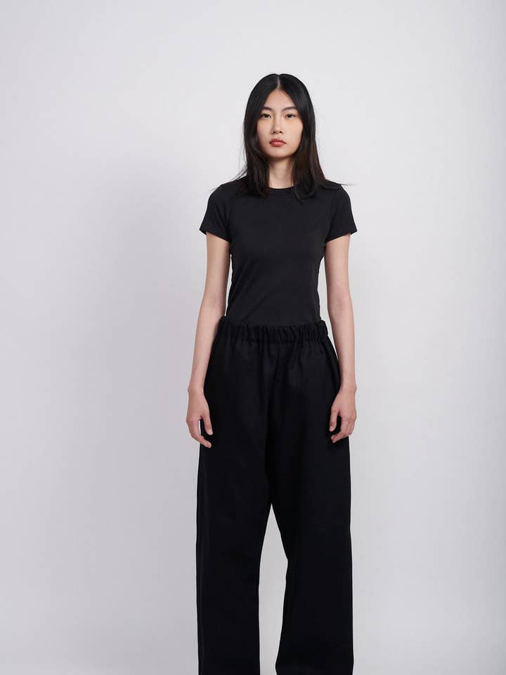 PANTALON EN DENIM AMPLE - NOIR pour la vente par Ashley Rowe