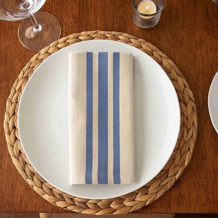 Serviette de table en tissu de 20 po en coton à rayures bleues françaises pour la vente par Fennco Styles
