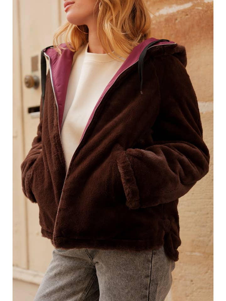 Attrait Paris - Wholesale Parka - Women's - Short hooded parka, reversible fur6