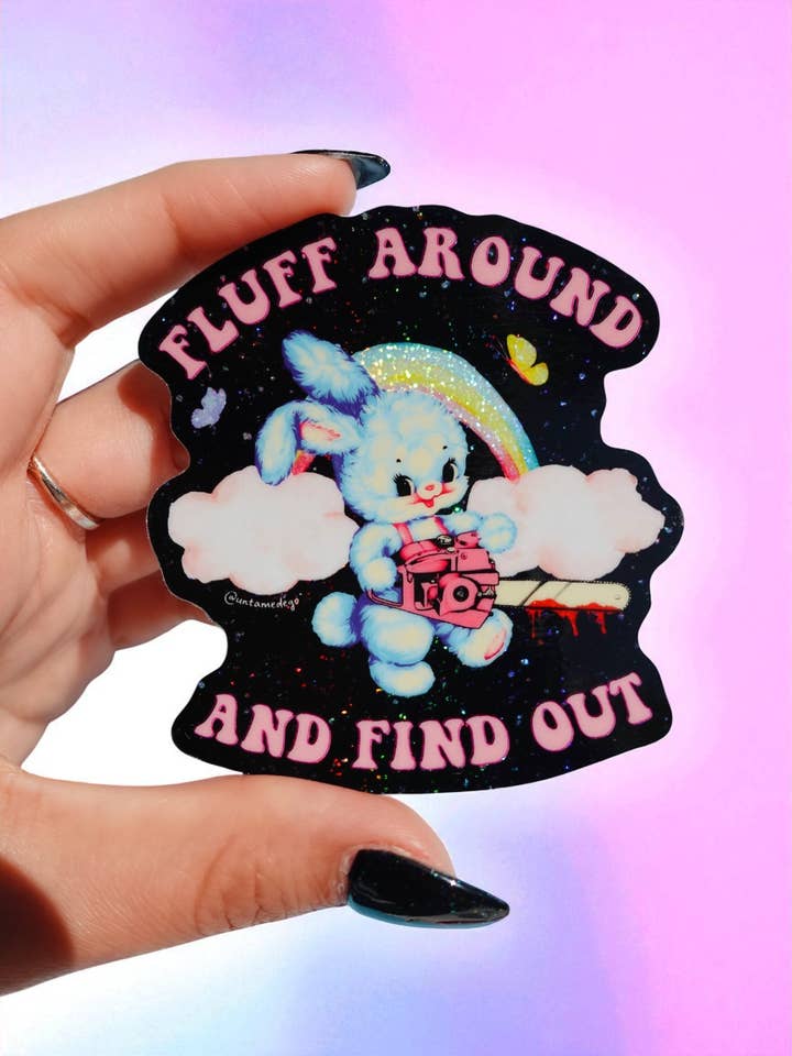 Fluff Around and Find Out – Autocollant Vinyle Rétro Lapin pour la vente par Untamedego LLC