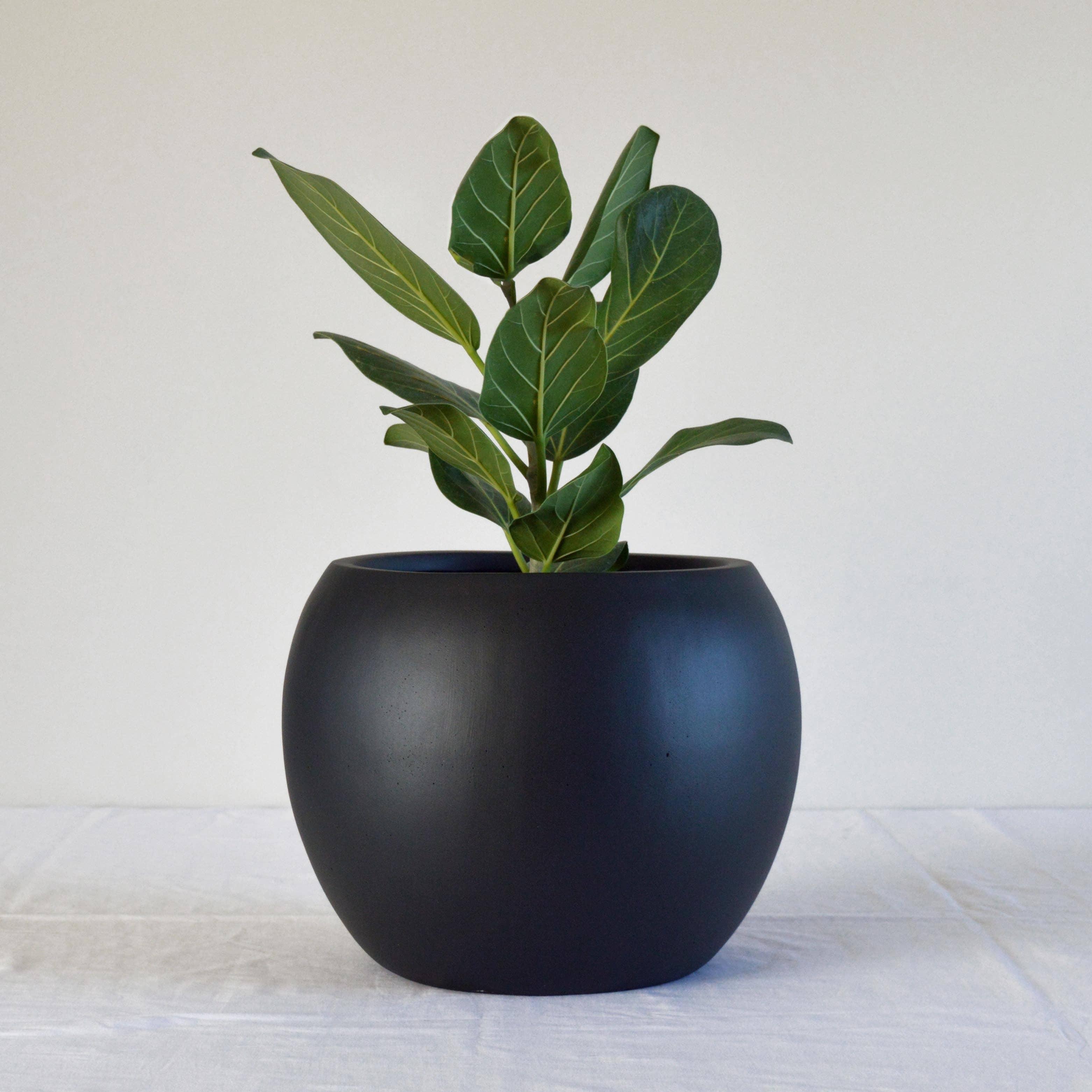 Common House Studio - Wholesale Plant Pot - SPHERE POT | PLANTER11
