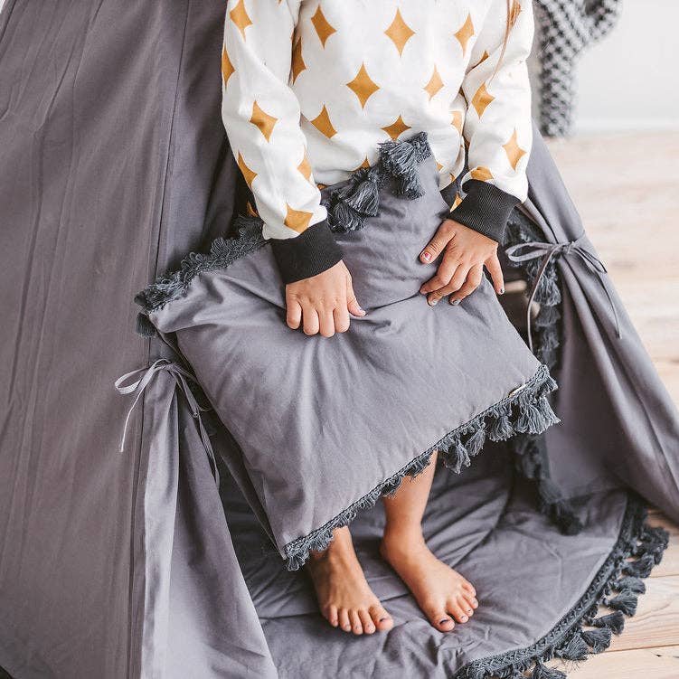 MINICAMP - Wholesale Tent - Kids - MINICAMP Grey Teepee for Kids with Tassel Decor3