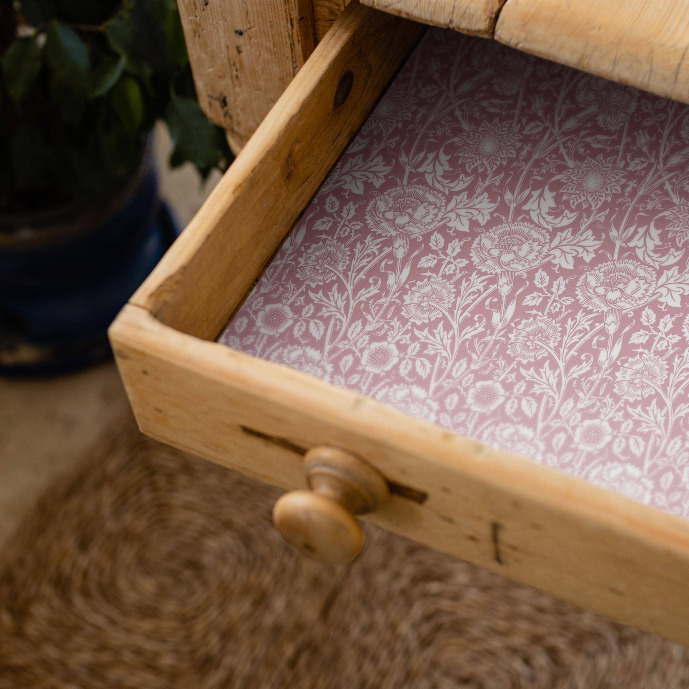 The Master Herbalist - Wholesale Drawer Liner - ROSE SCENTED Drawer Liners in PINK William Morris Design0