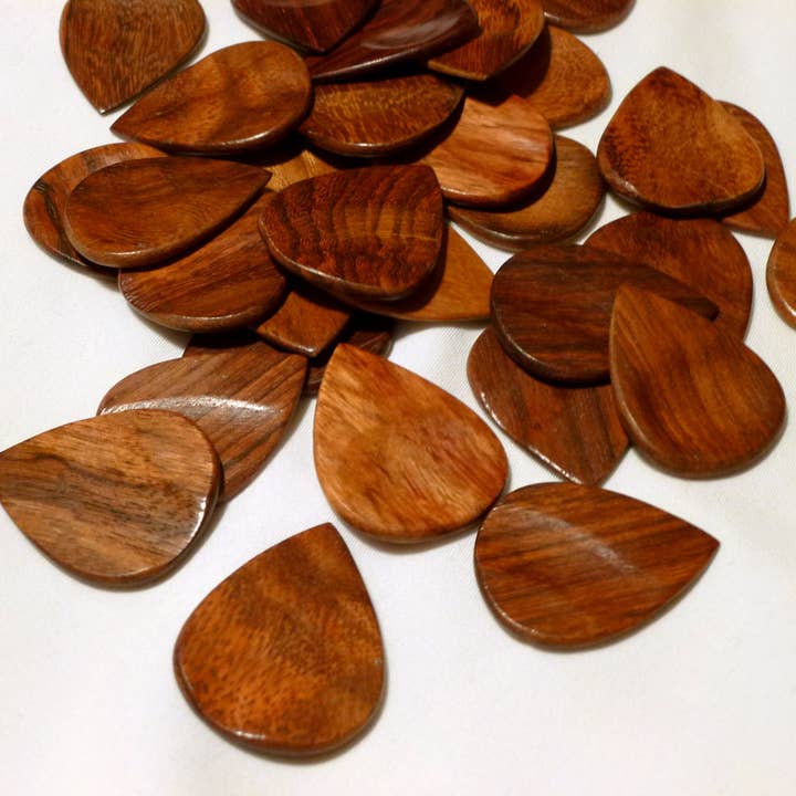 US Blues Artist Quality Guitar Picks - Wholesale Musical Instrument - GripWood Rosewood (Pack of 3 Picks)2