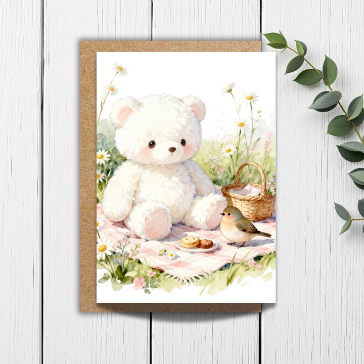 Teddybär und flauschiger Singvogel verspielte Grußkarte für den Großhandel von Designs by Michaela